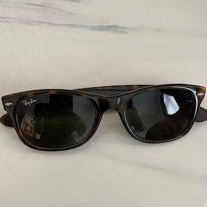 Ray Ban-Wayfarer- Tortoise